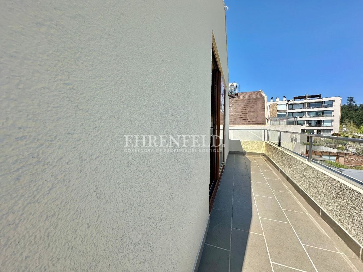 28 de 36: Terraza suite.