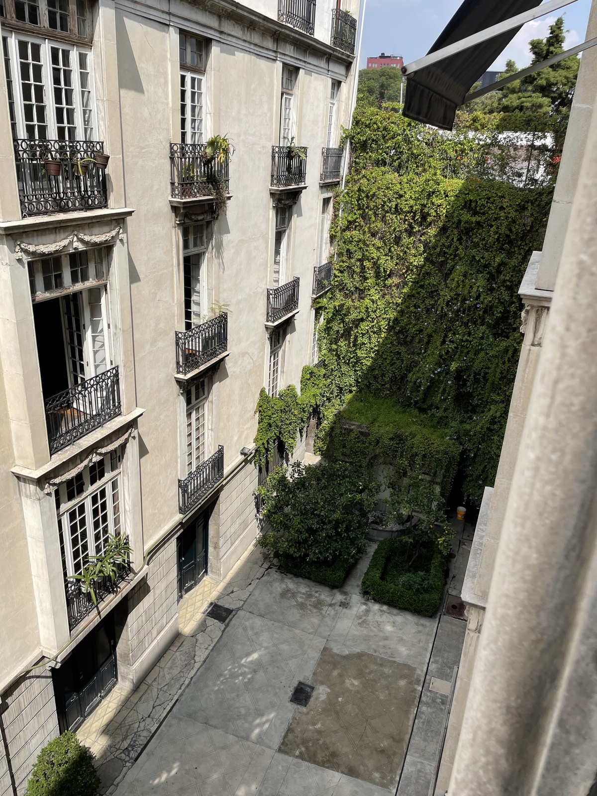 8 de 36: Vista desde el balcón de la sala