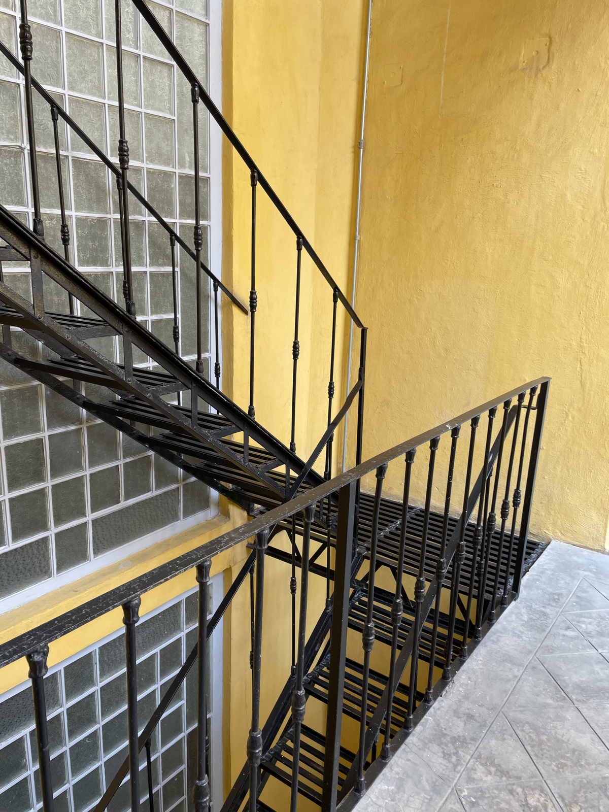 33 de 36: Escaleras hacia el roof garden