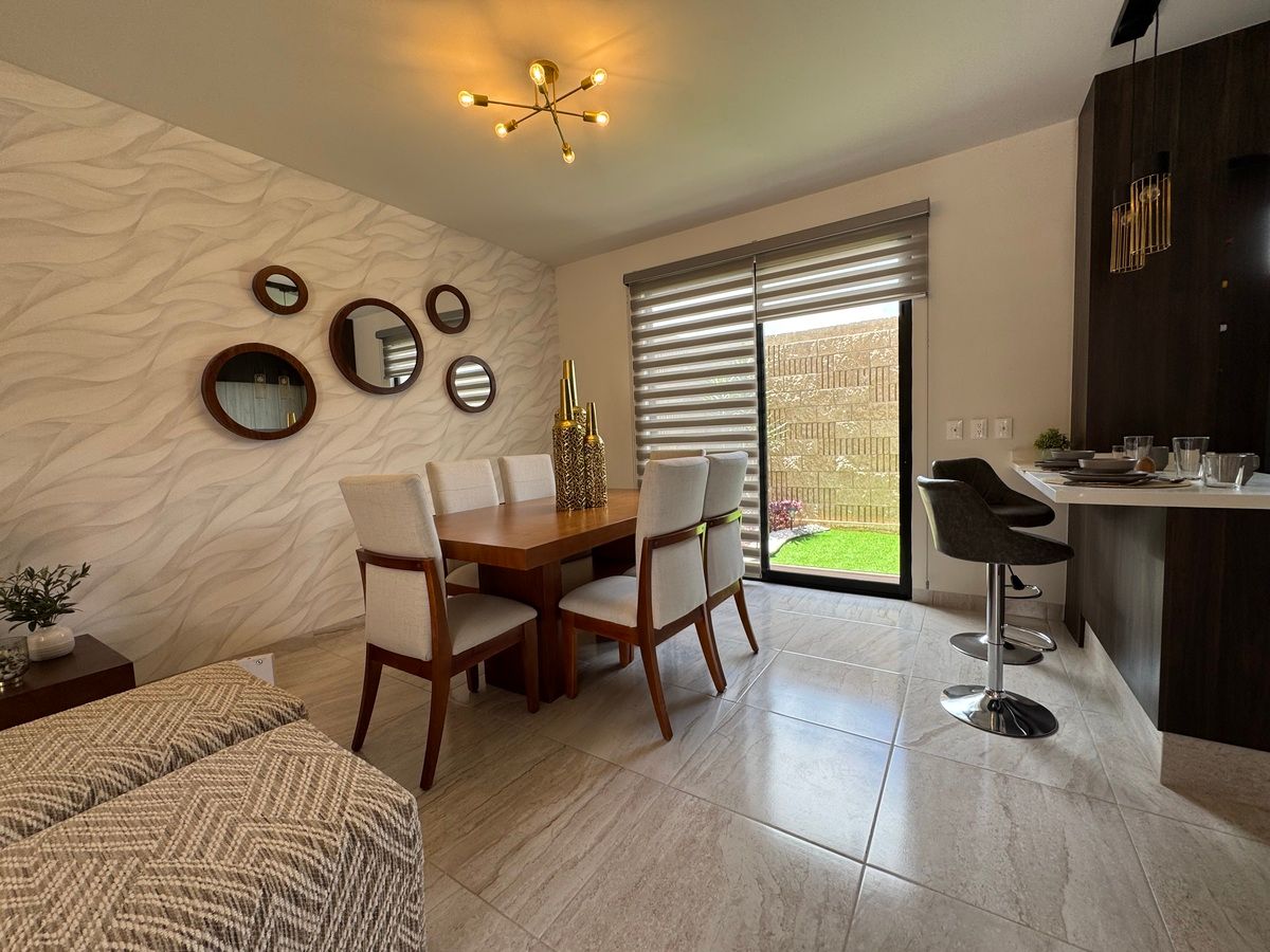 5 de 17: Amplia area de comedor