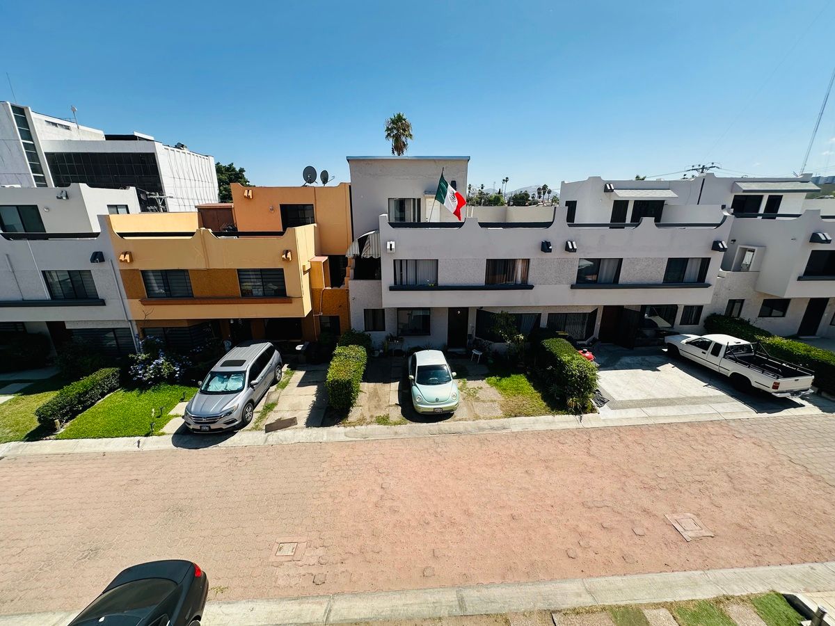 25 de 44