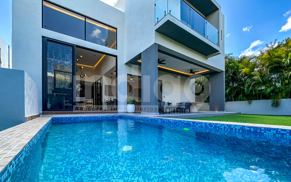 1 de 50: Piscina