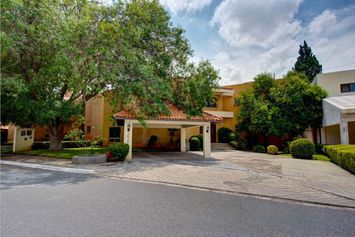 Residencia de Lujo en Nogalar del Campestre