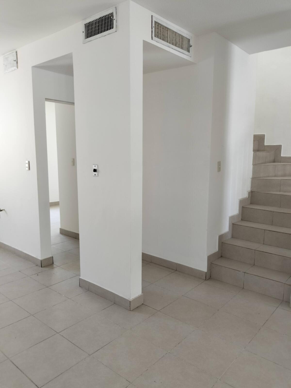 4 of 22: escaleras