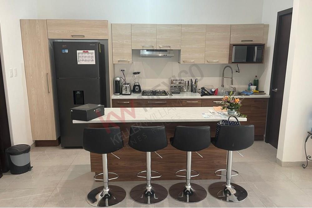 5 of 25: COCINA