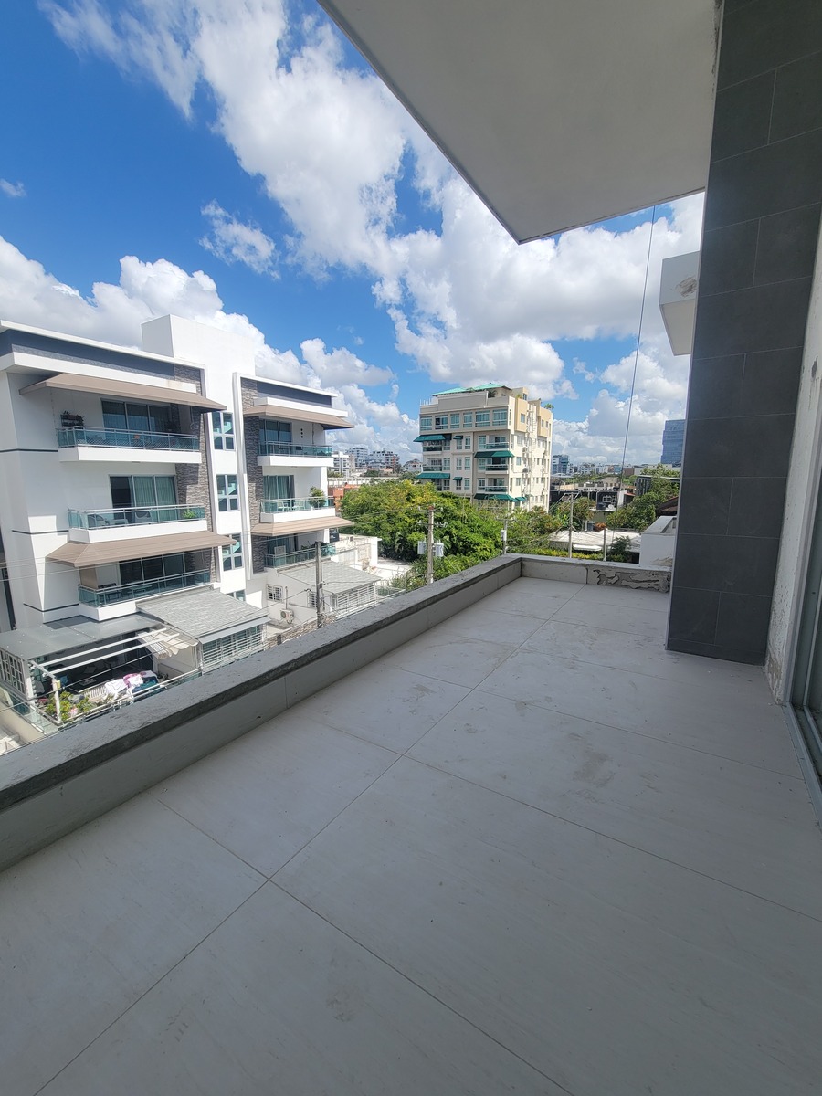 1 de 19: Balcon principal