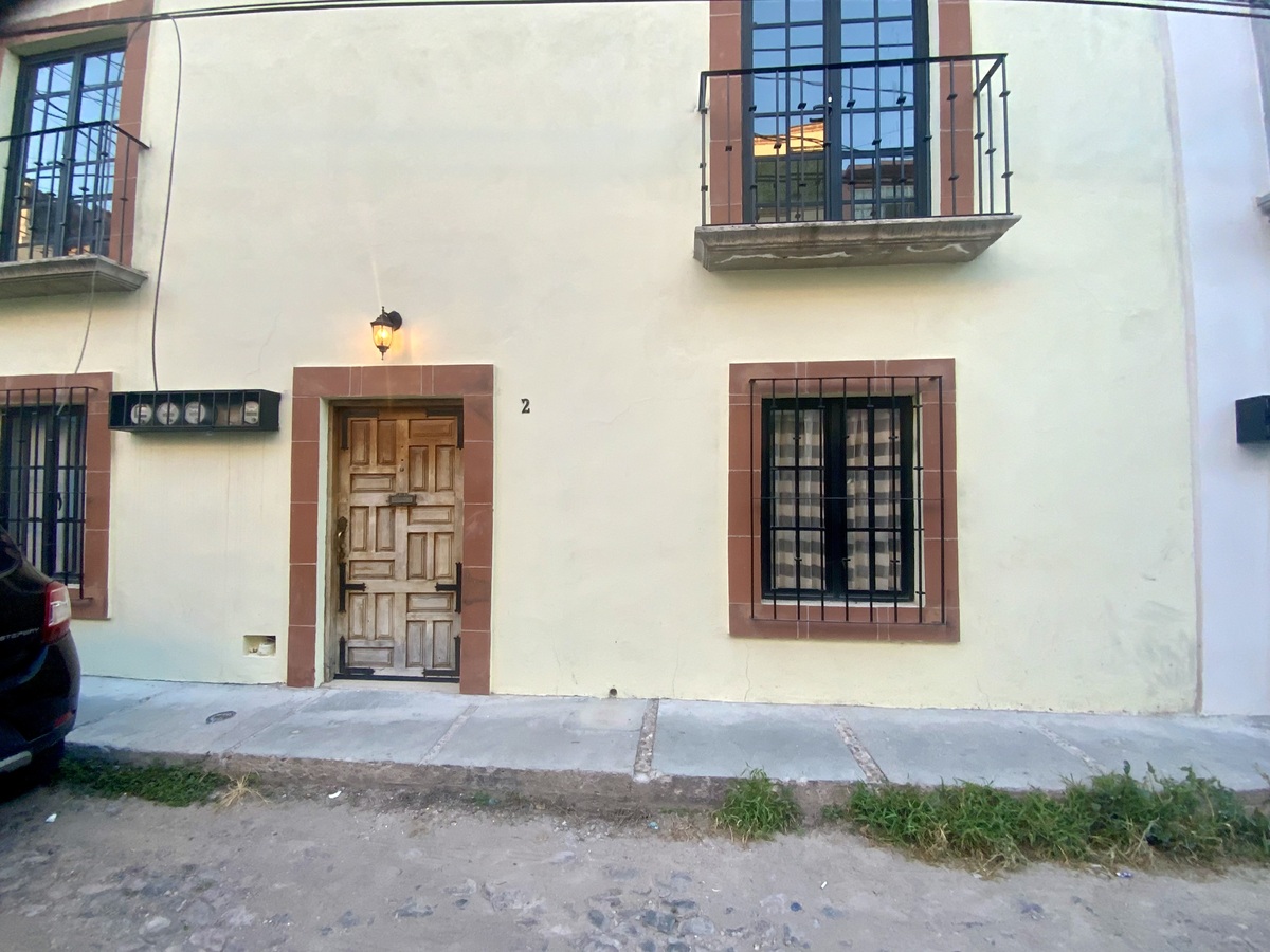 6 of 6: Fachada principal