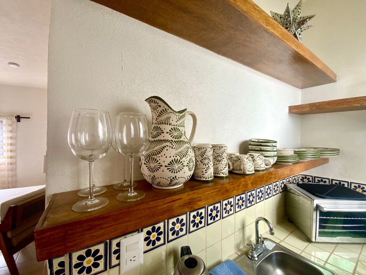 10 de 16: Vajilla de talavera artesanal