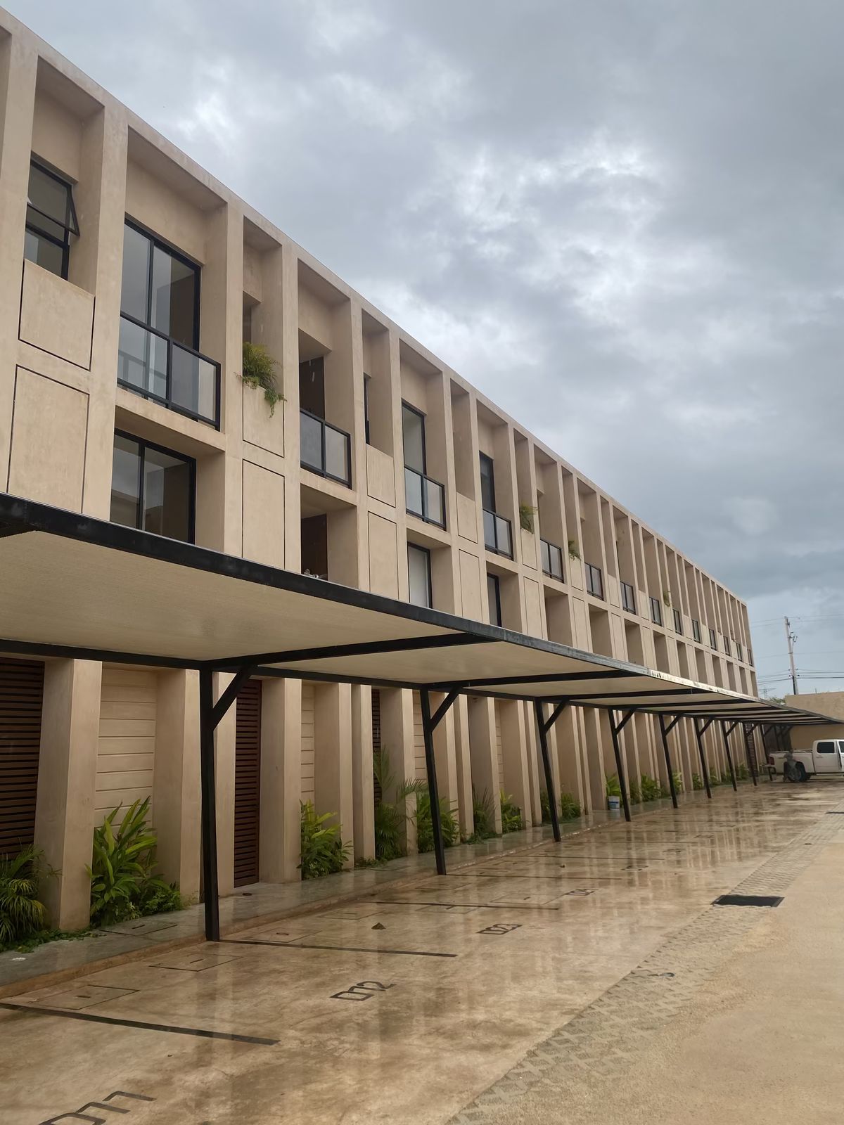 1 de 14: FACHADA