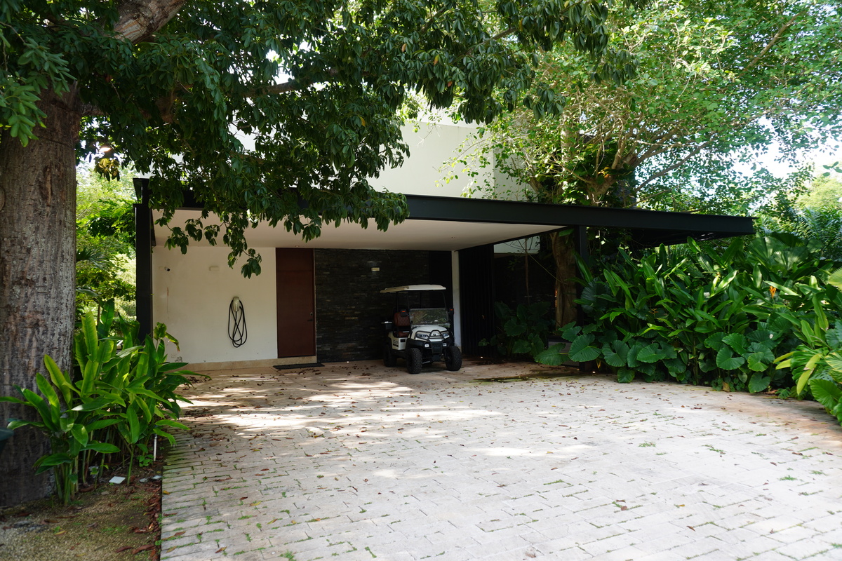 3 of 31: FACHADA CASA