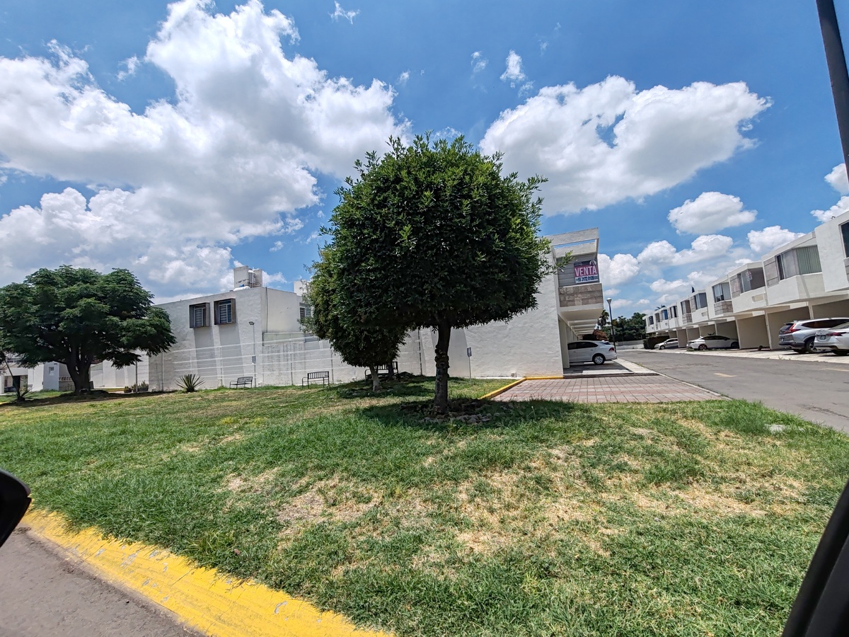 1 de 32: Casa en esquina