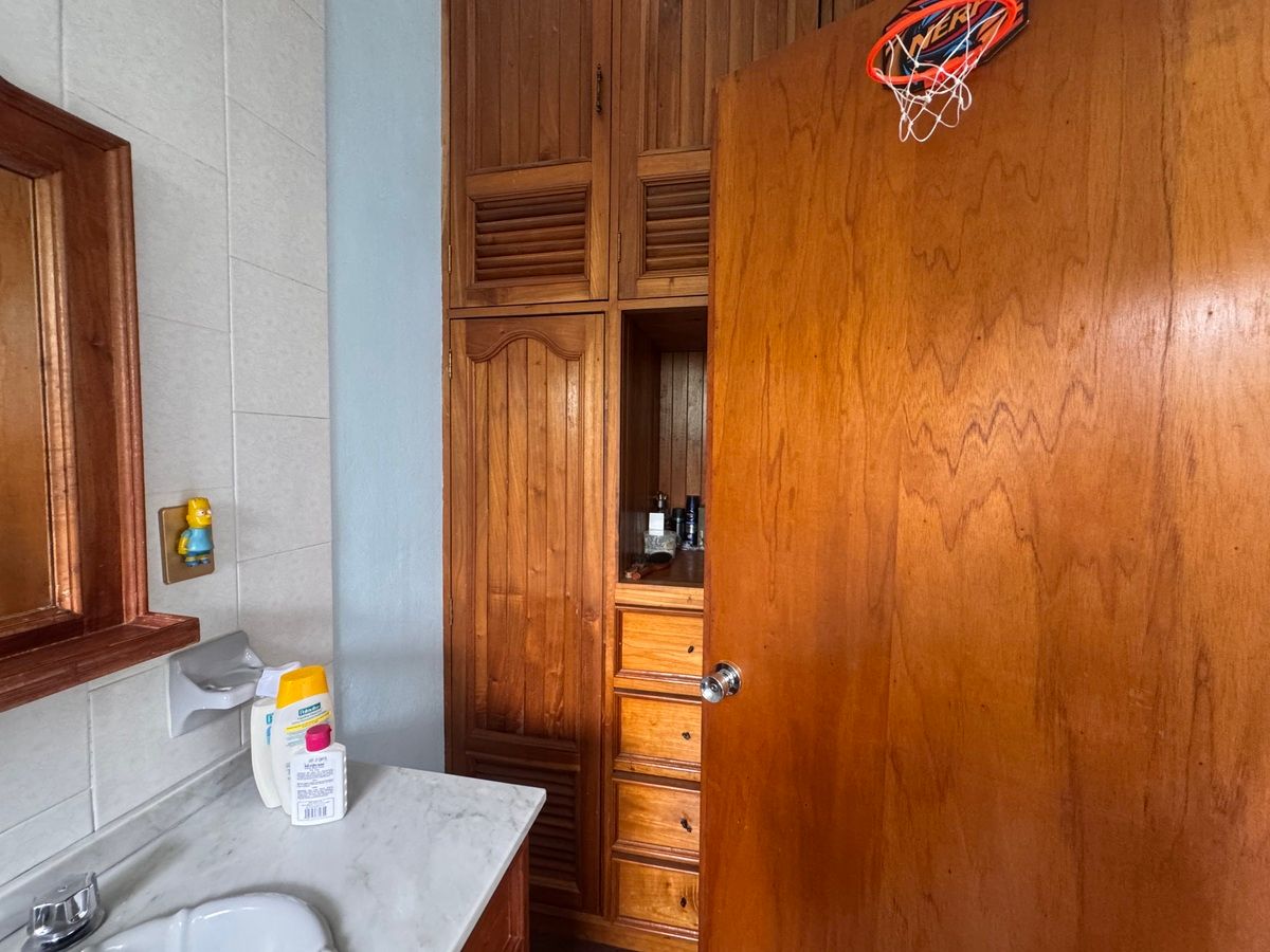 21 de 40: Baño completo habitación 3