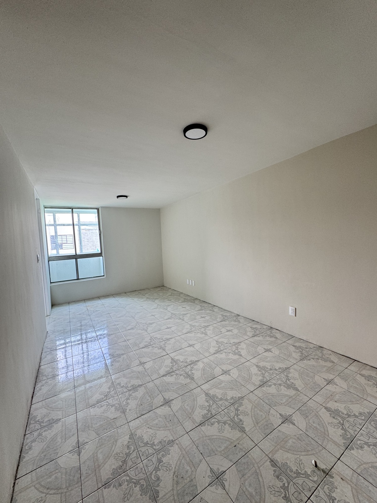 4 de 12: Espacio para sala comedor