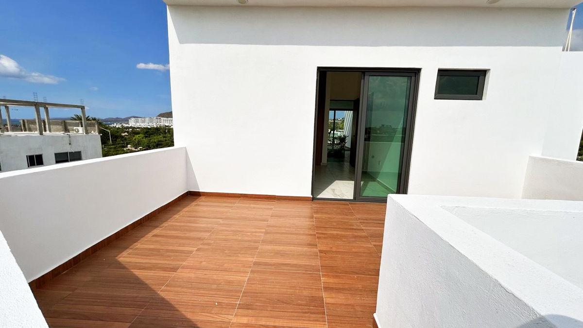 23 de 37: Terraza recámara 2