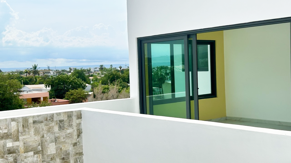 2 de 37: Terraza del comedor