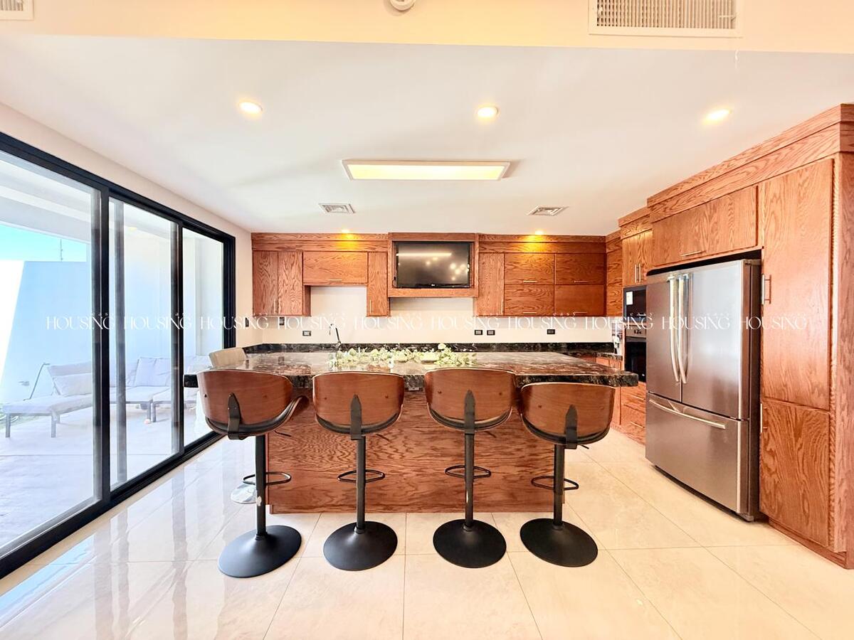 3 of 24: Cocina