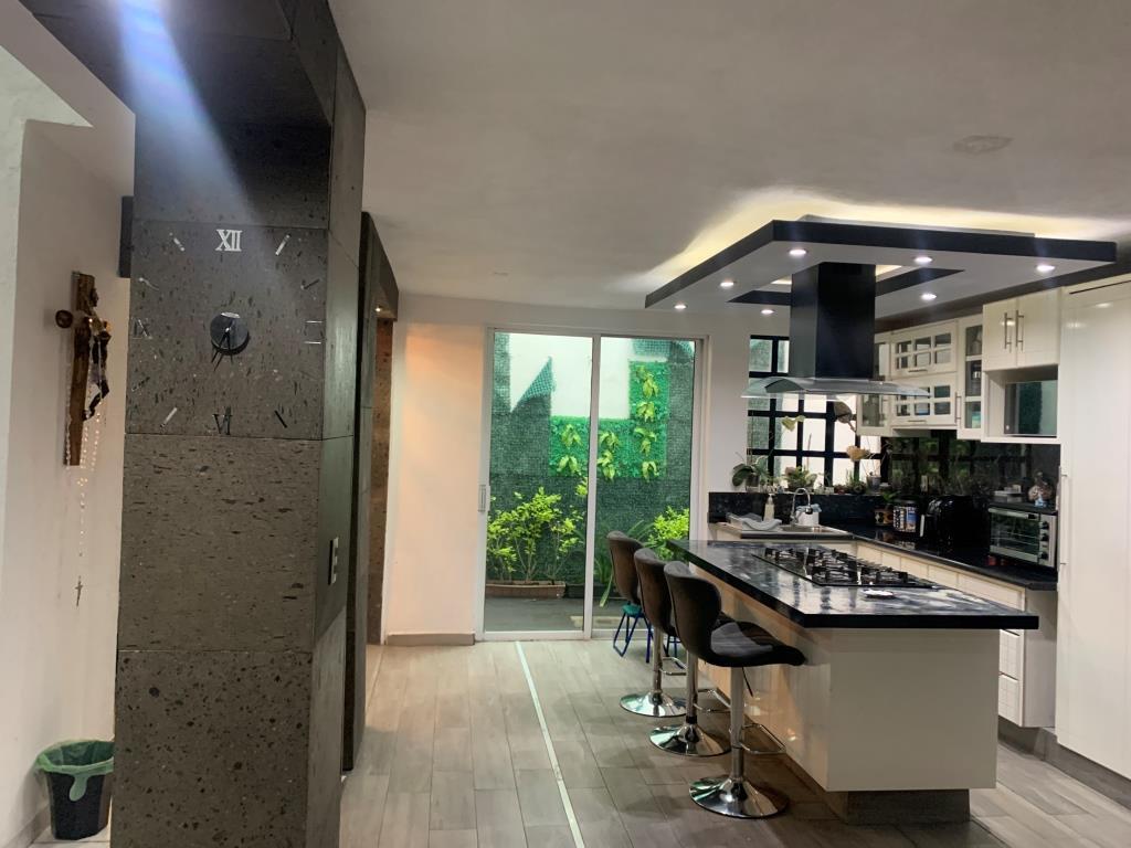 5 of 19: Cocina