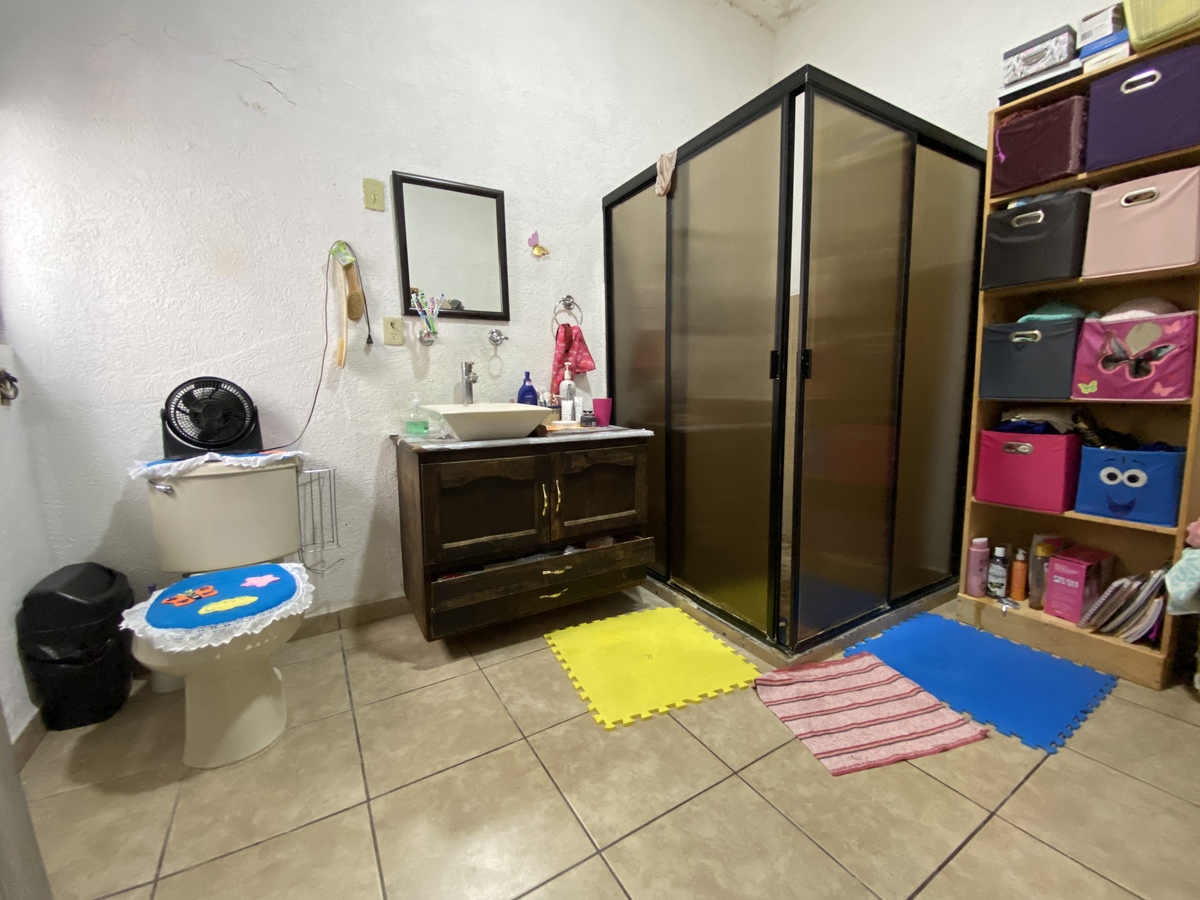 19 de 25: Baño completo