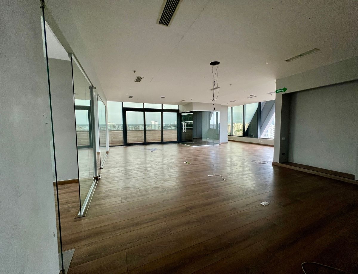 Oficina en renta en torre corporativa 📍Piantini, foto 1 de 16