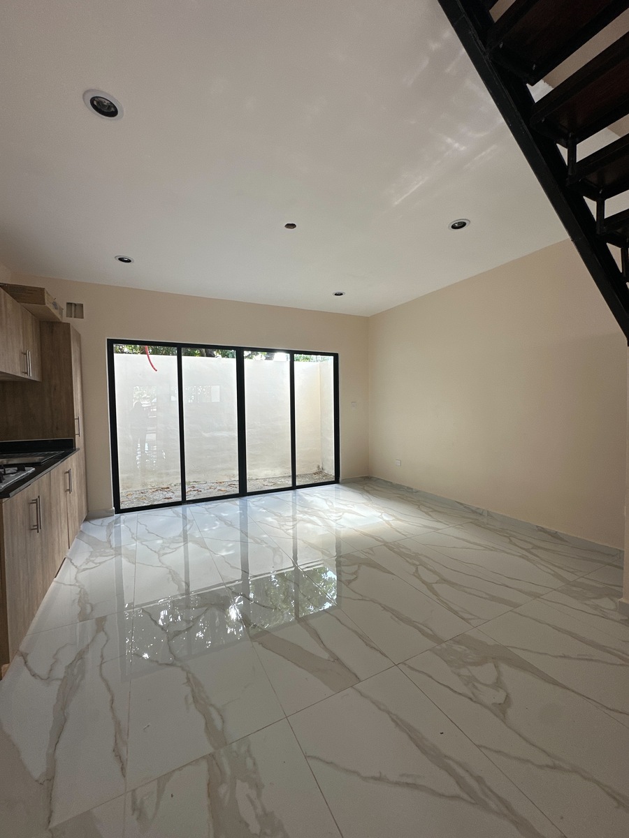 6 de 16: Cocina y Comedor