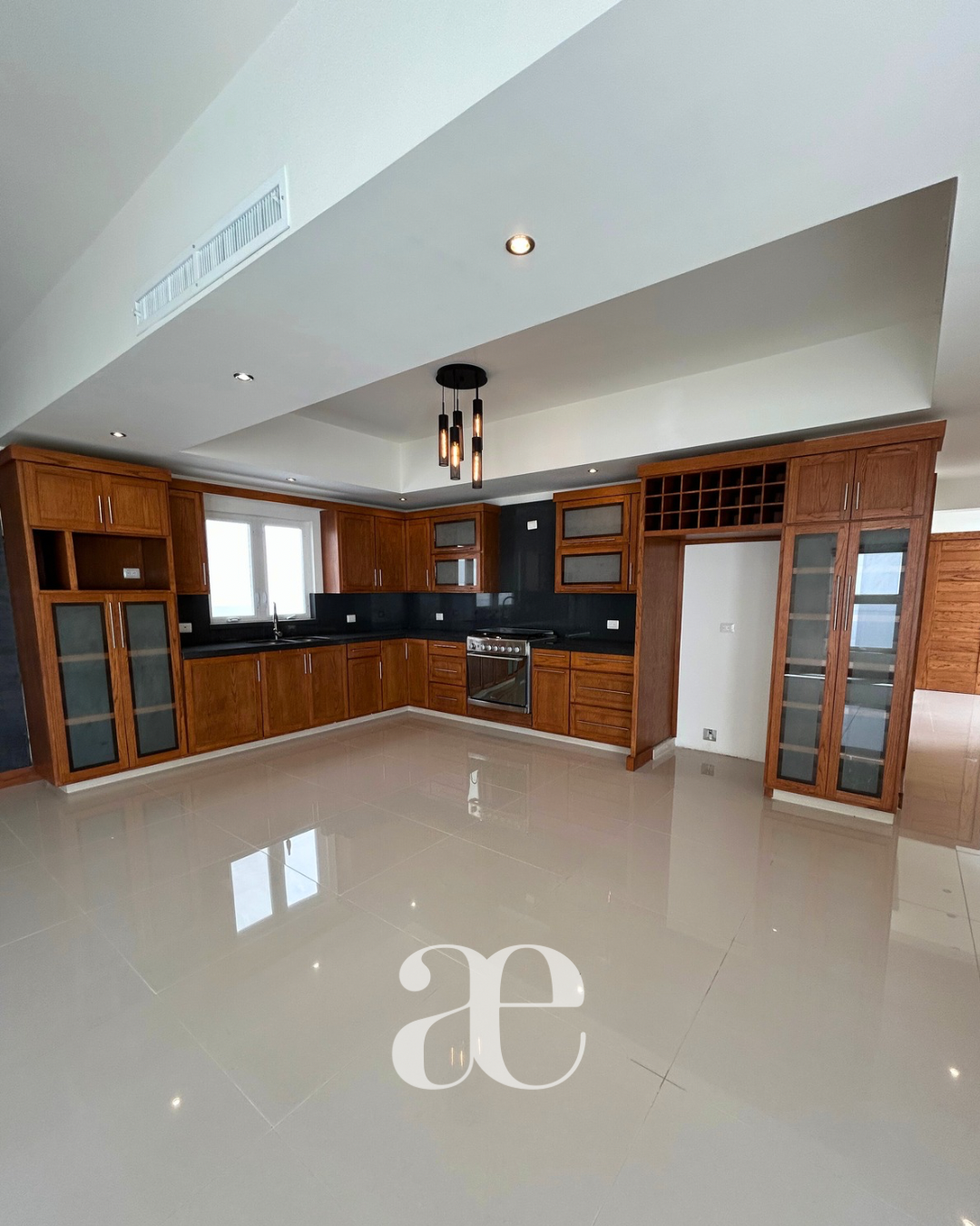 2 of 13: Cocina