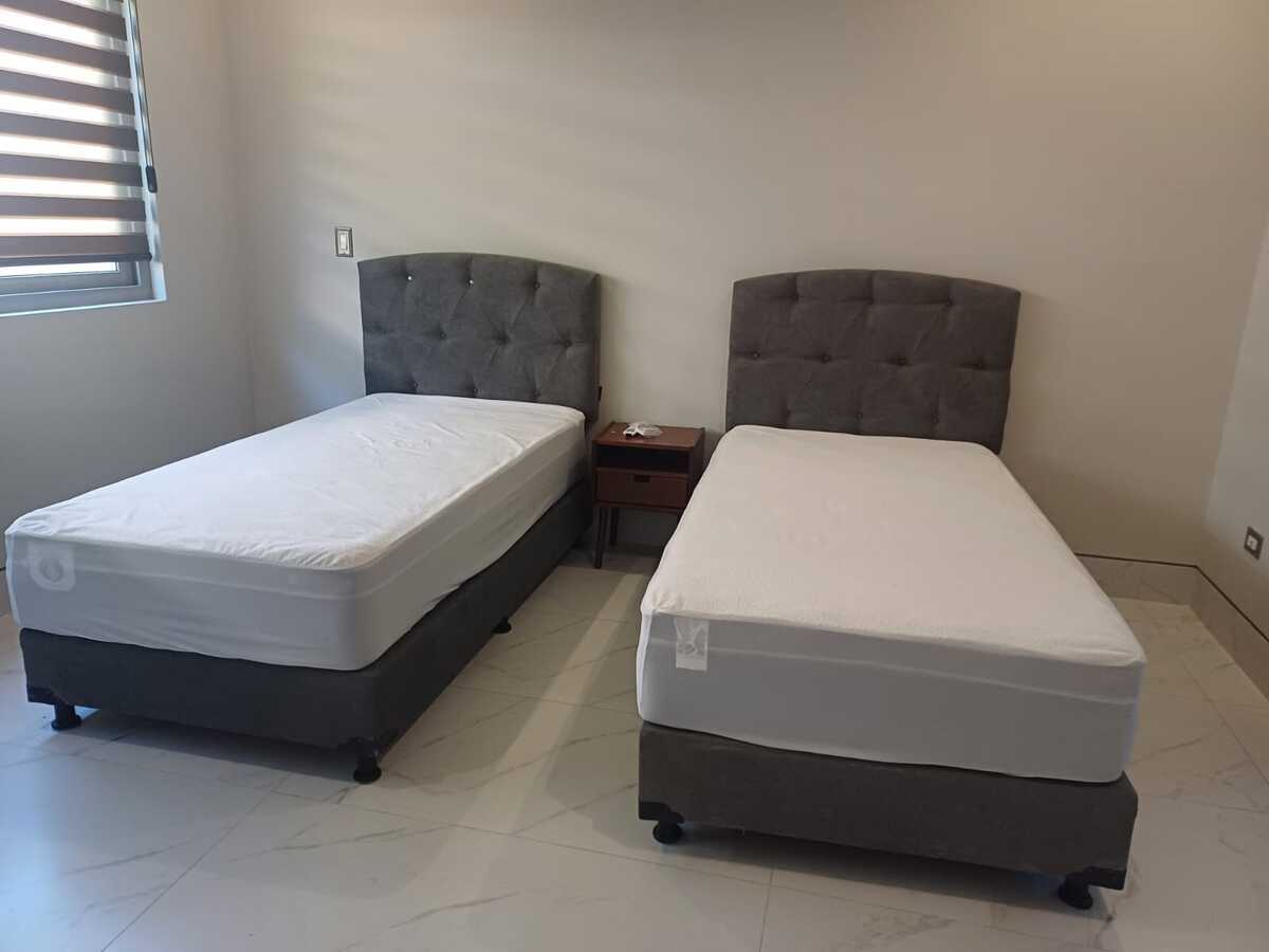 15 of 27: Recamara secundaria