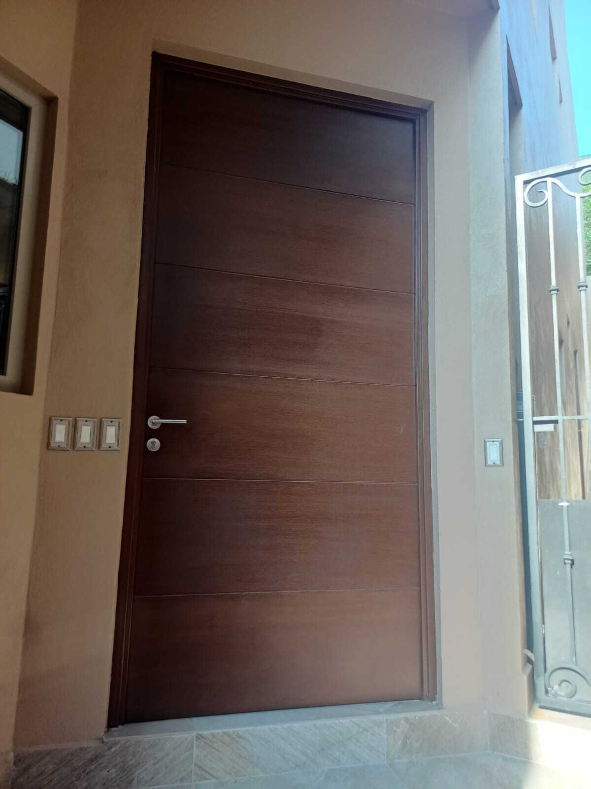 3 of 27: Puerta de entrada