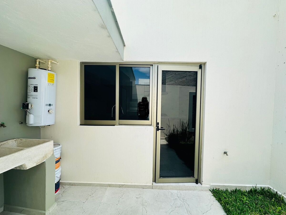 18 of 20: AREA DE LAVADO