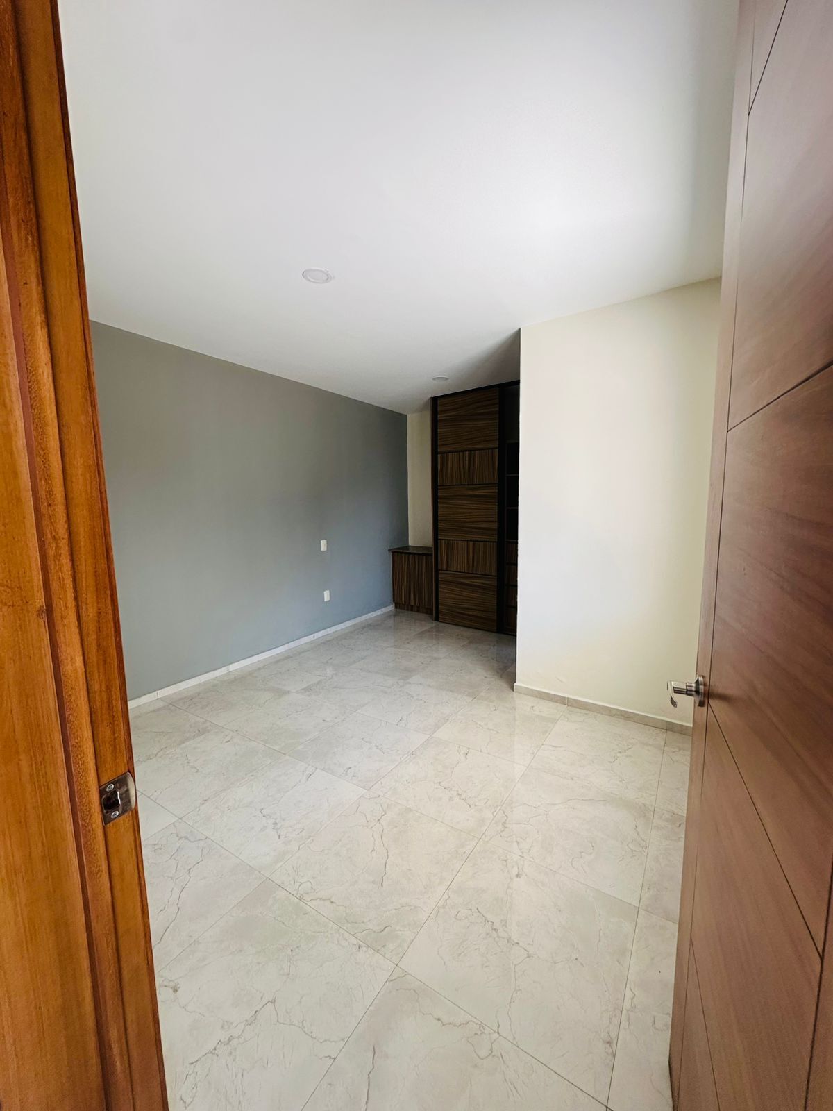 6 of 20: RECAMARA PB CON BAÑO