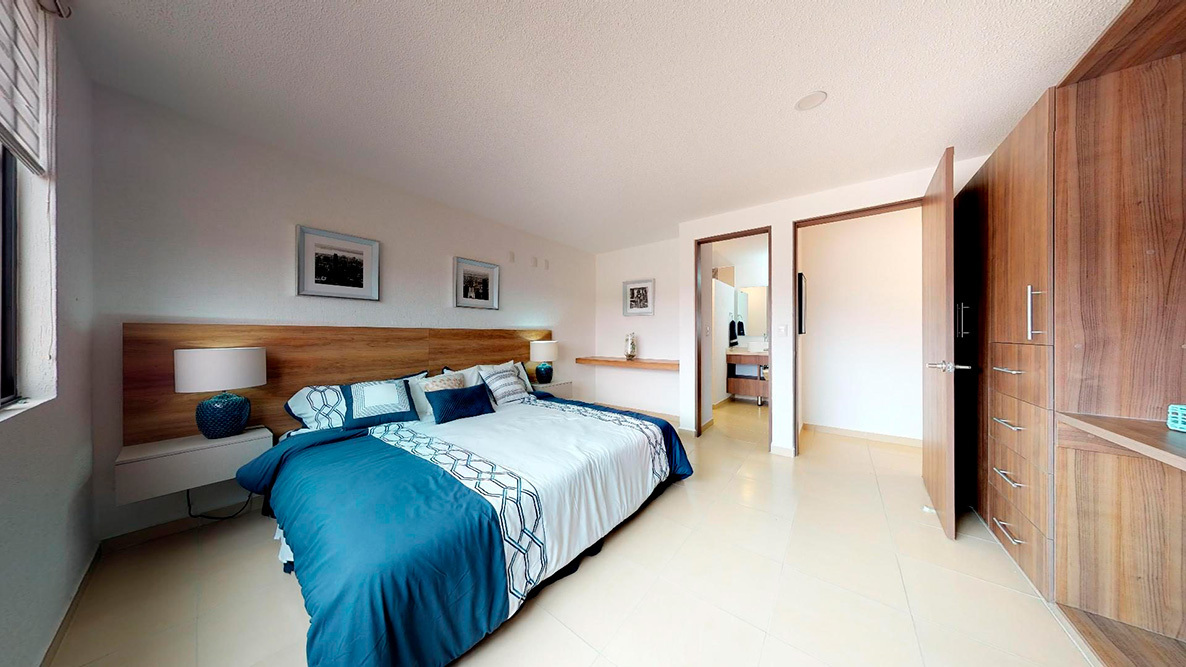 7 de 8: Recámara principal con closet y baño privado