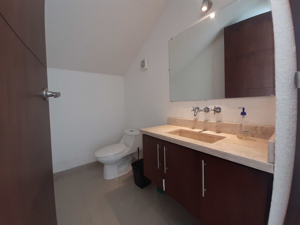 Renta casa en Corregidora, Fracc. San Jerónimo