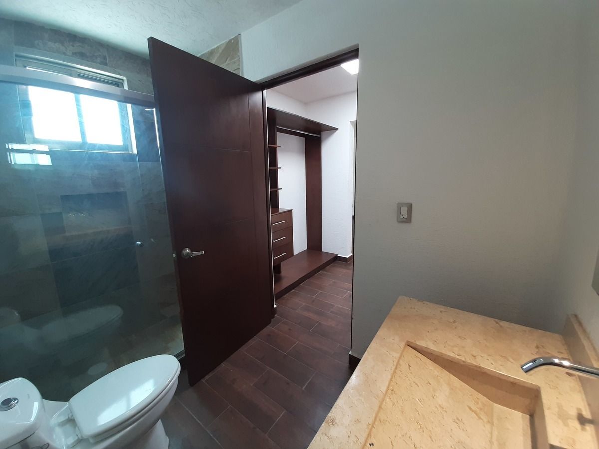 Renta casa en Corregidora, Fracc. San Jerónimo