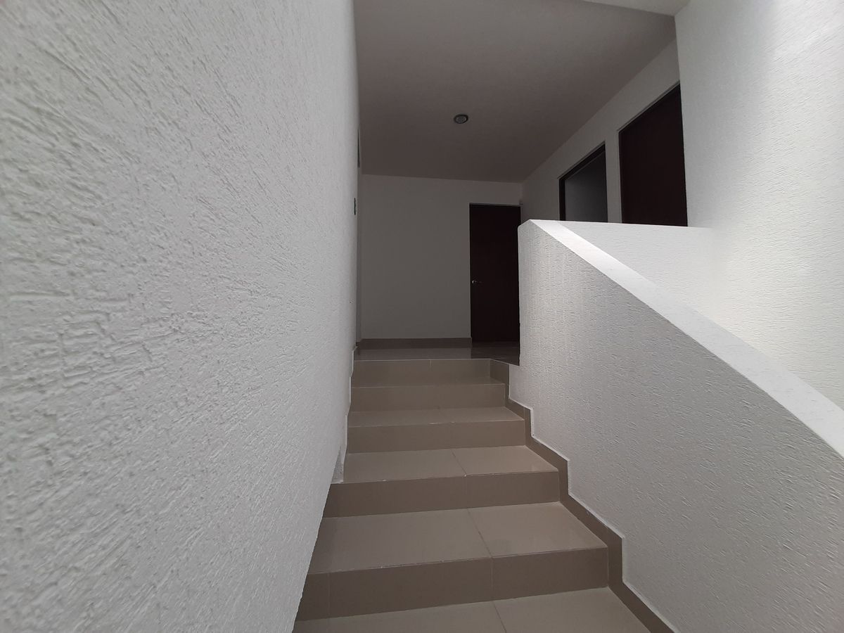 Renta casa en Corregidora, Fracc. San Jerónimo