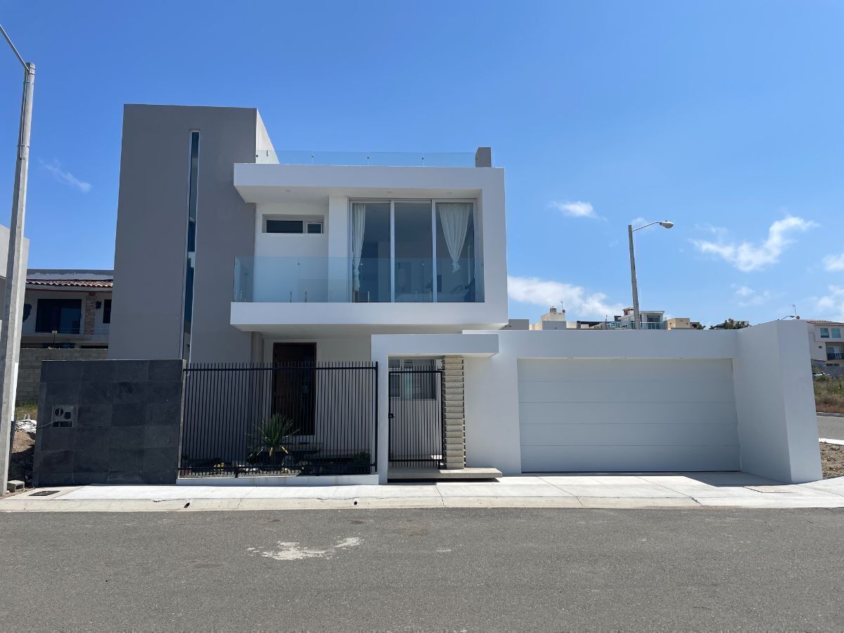 En Venta! Moderna y Minimalistas Propiedad, en Sueños del Mar!!
