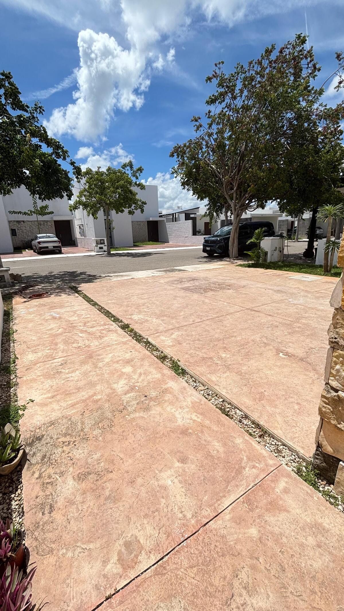 VENTA DE CASA EN PRIVADA EN MÉRIDA. 3 recámaras,3 baños,alberca - foto 4