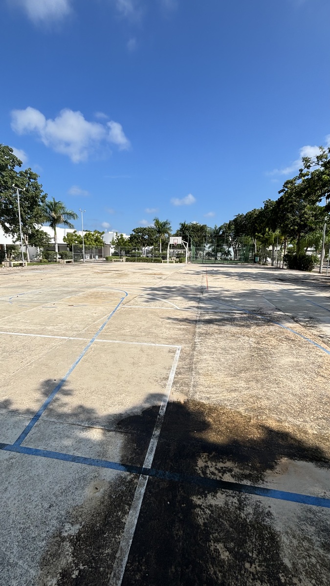 32 de 34: Canchas deportivas
