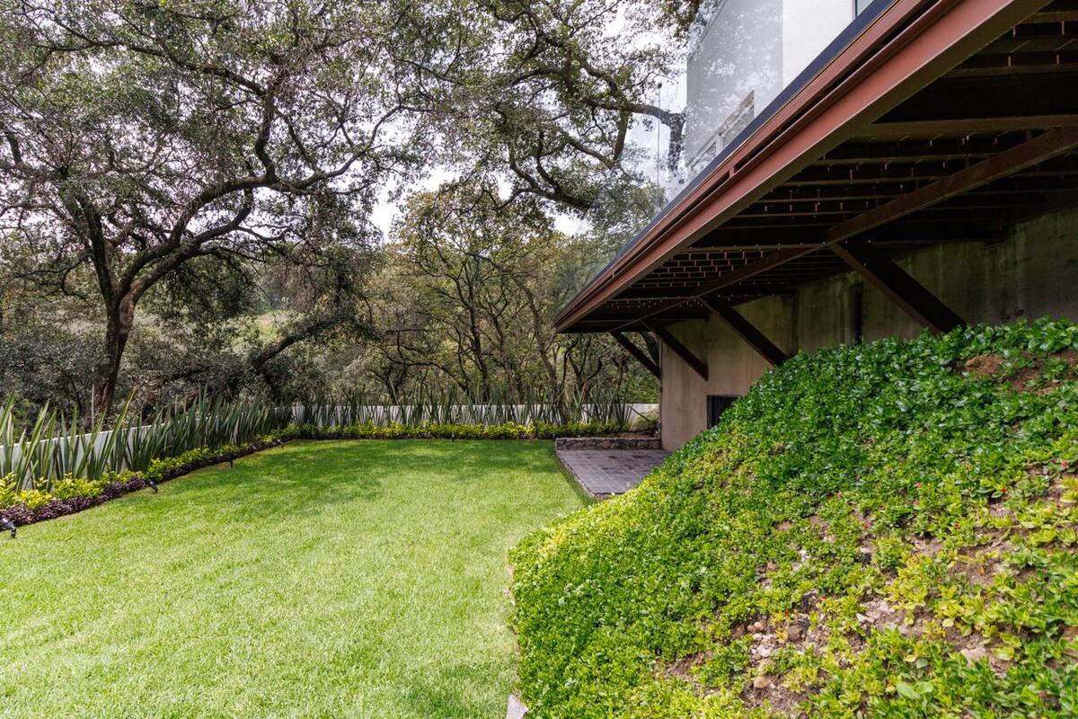 3 de 25: Jardín privado