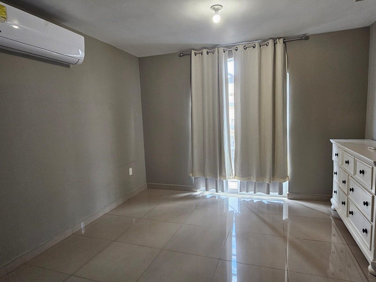 Casa en Quinta Alcázar de Toledo, Mexicali, foto 19 de 23