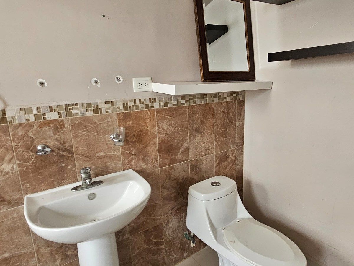 Casa en Quinta Alcázar de Toledo, Mexicali, foto 21 de 23
