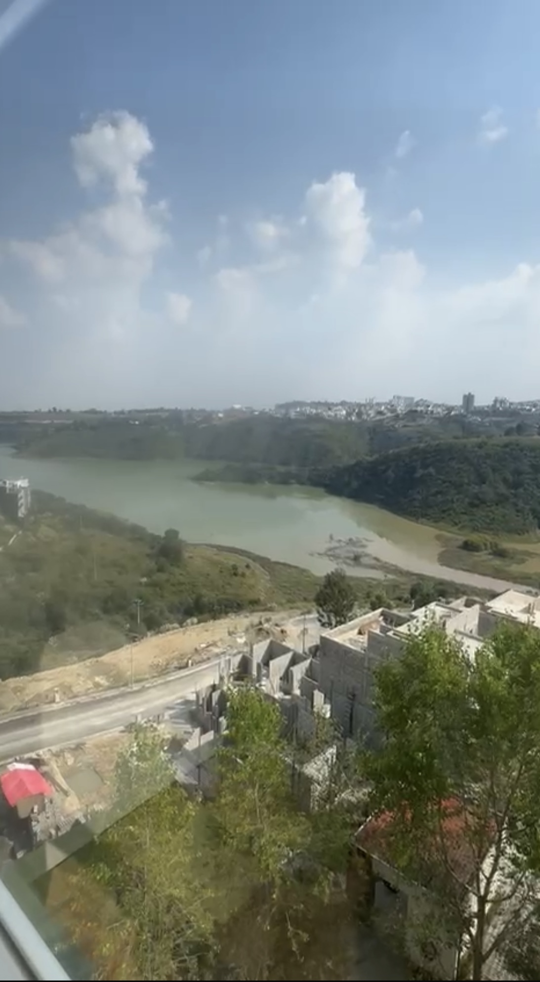 23 de 27