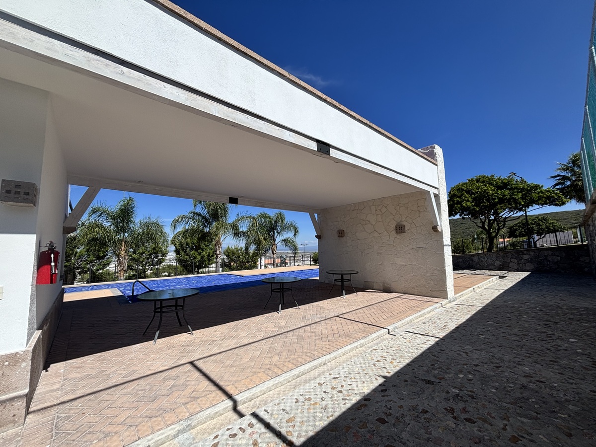 14 of 15: Área comun