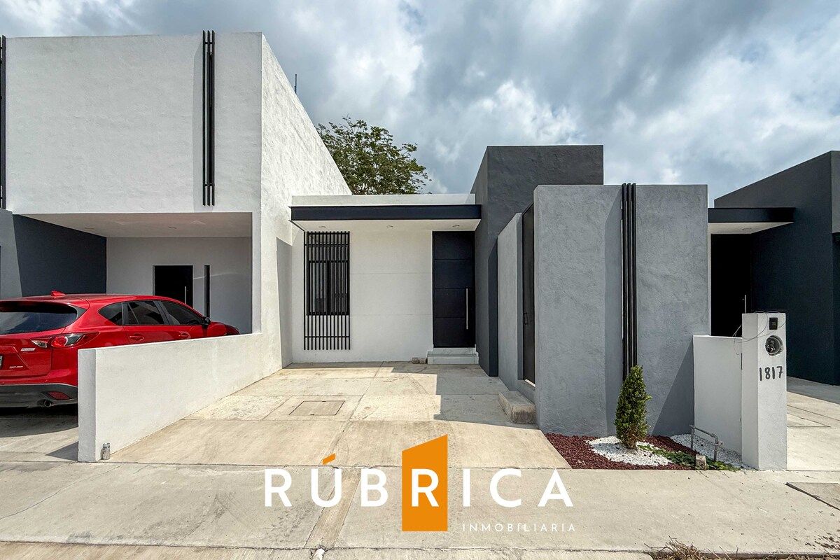 Casa en Venta en Residencial Punto Rioja, Colima.