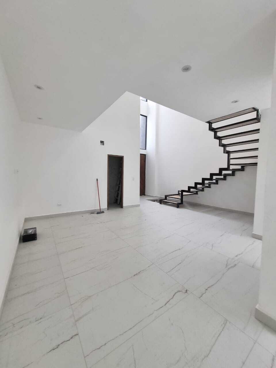 4 of 31: SALA