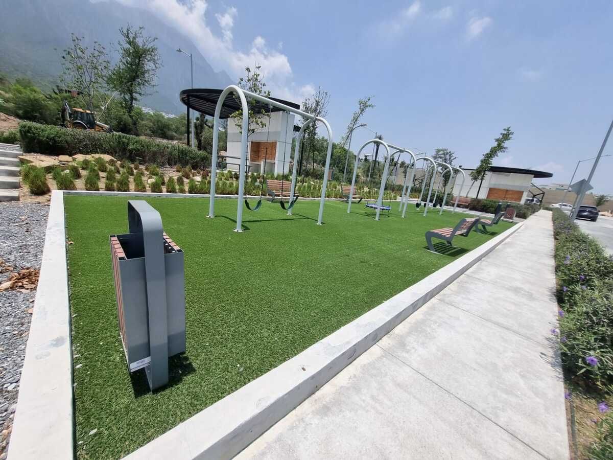 25 de 28: JUEGOS INFANTILES