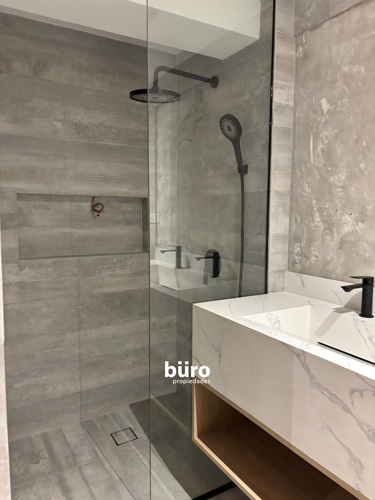 12 de 14: Baños secundarios