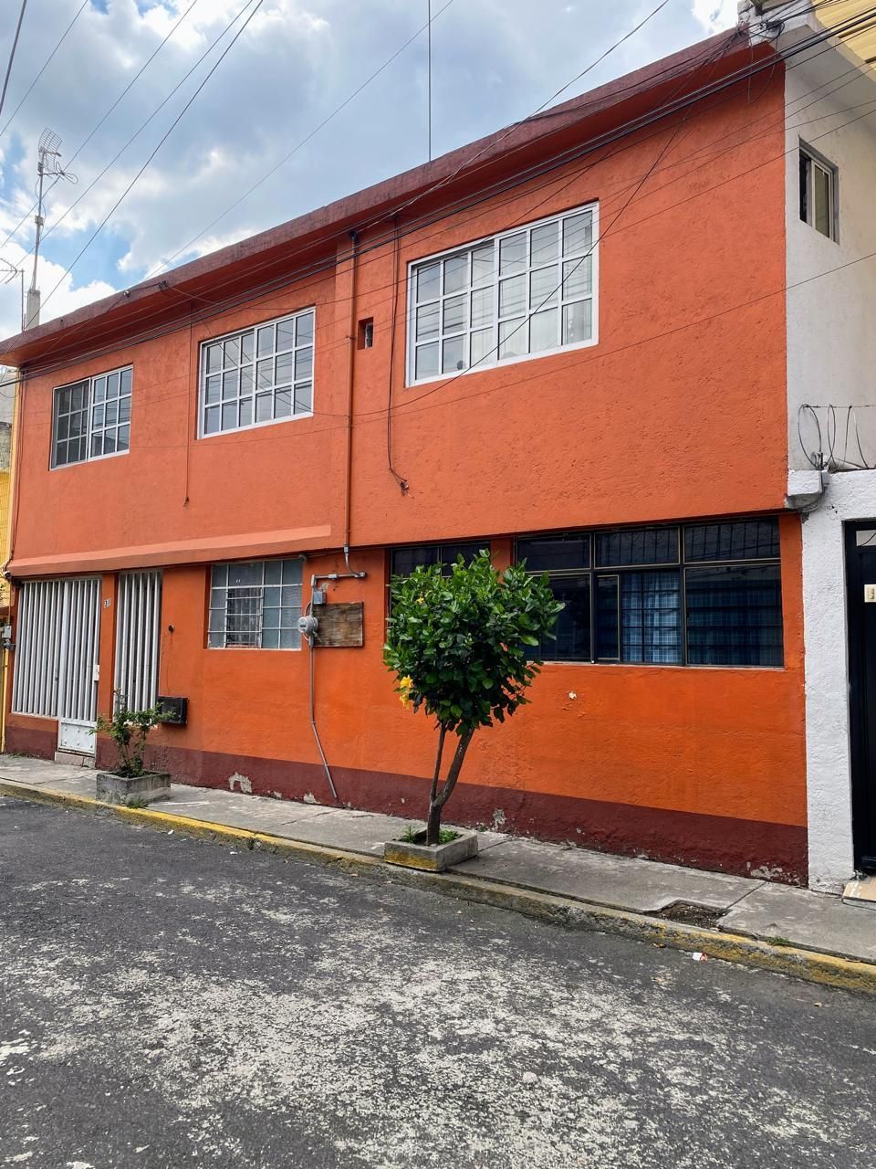 6 de 40: FACHADA CASA