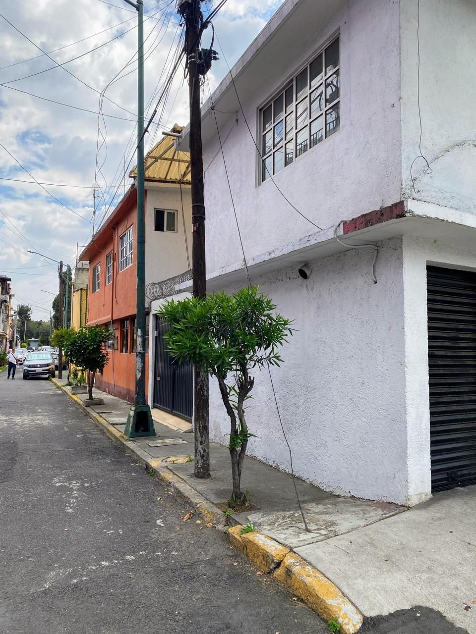 5 de 40: FRENTE DE CASA