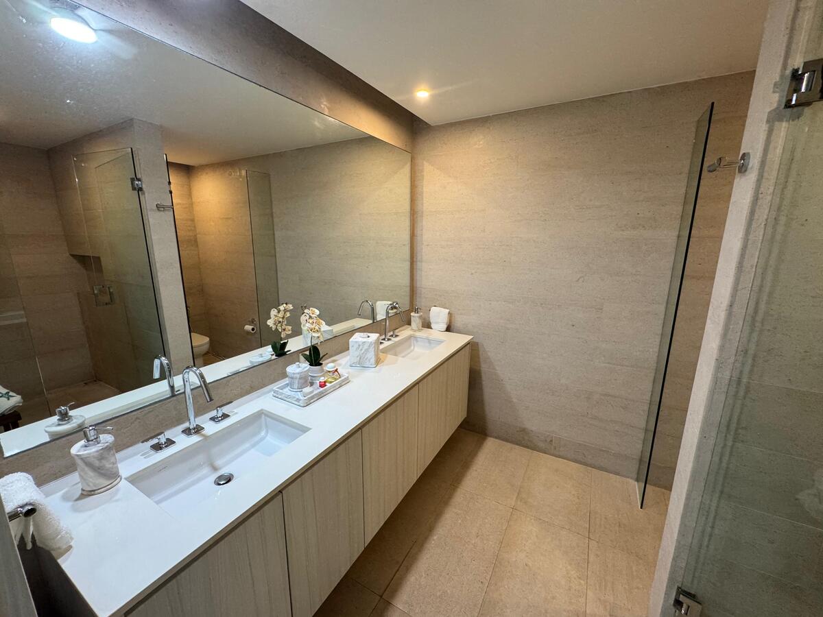 16 de 22: Baño Principal