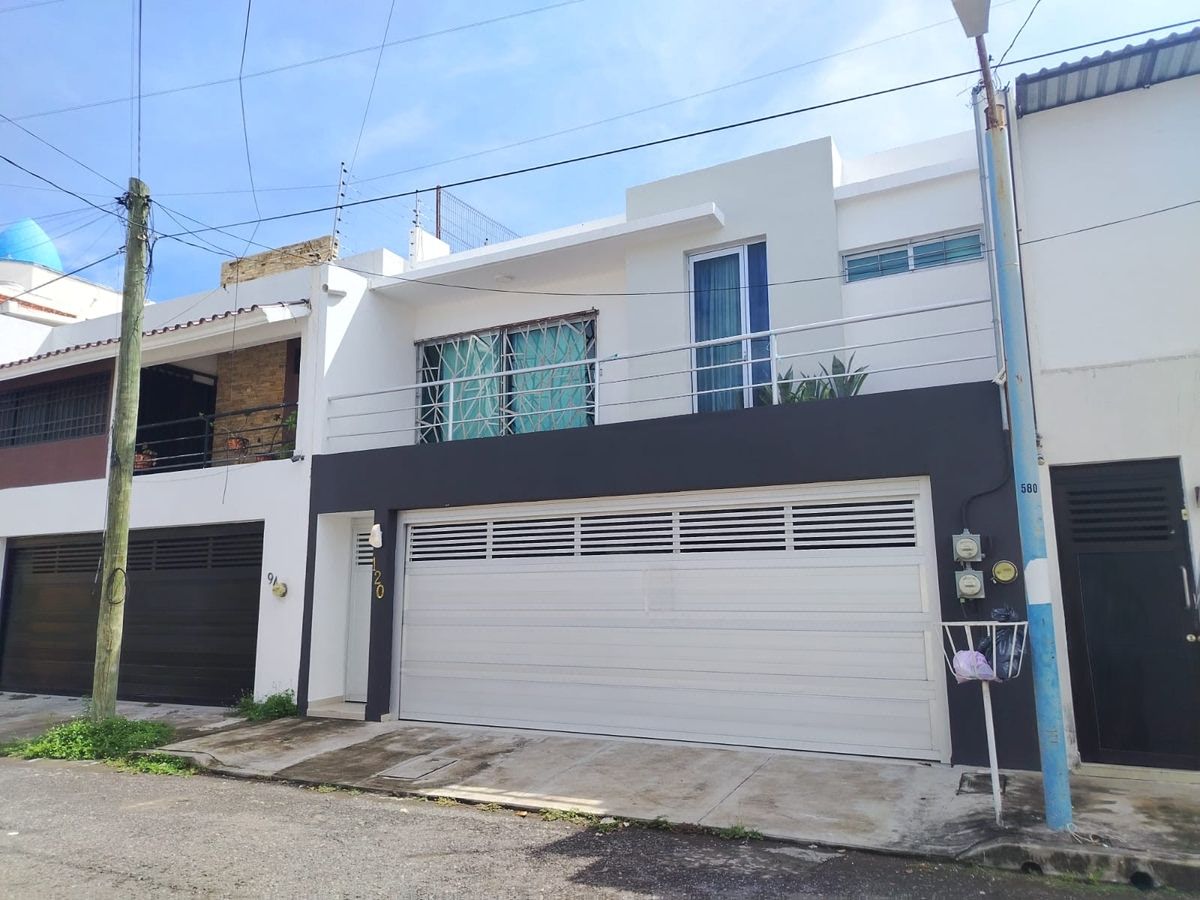 Departamento AMUEBLADO en venta en Fracc. Virginia. BOCA DEL RÍO, VERACRUZ