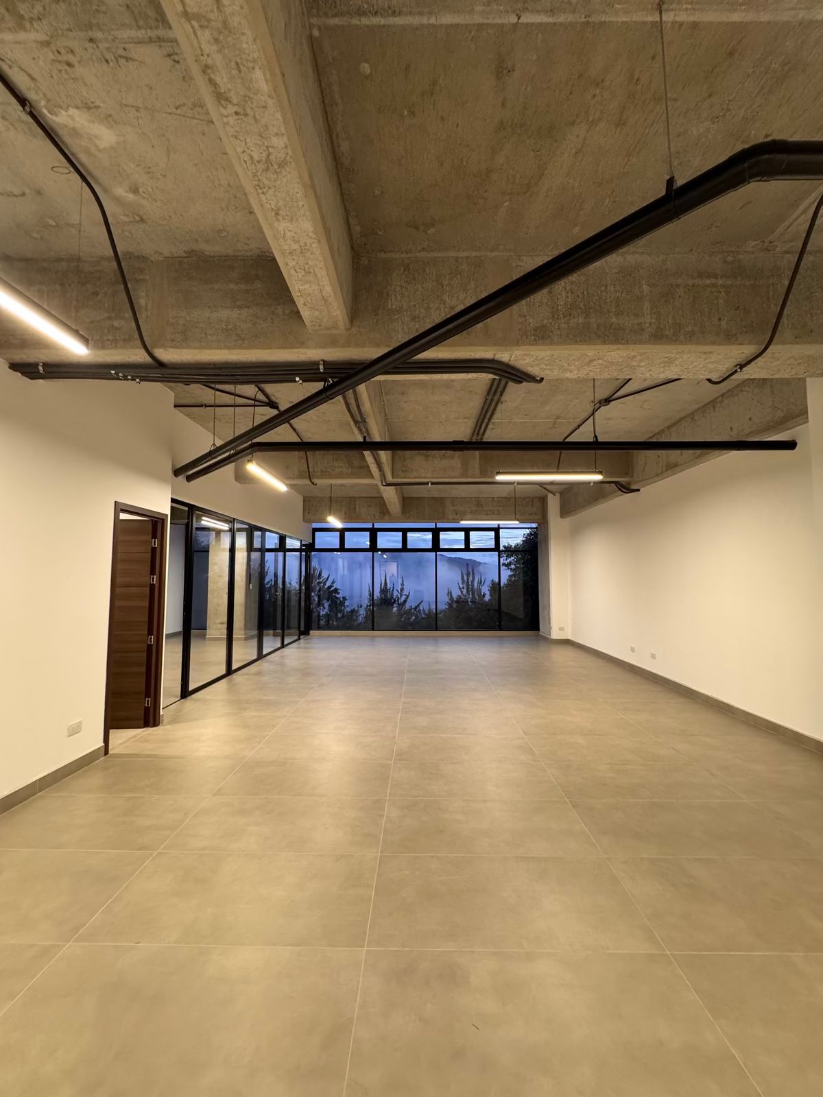 Oficina en Venta I Elemento, Zona 13, foto 1 de 10